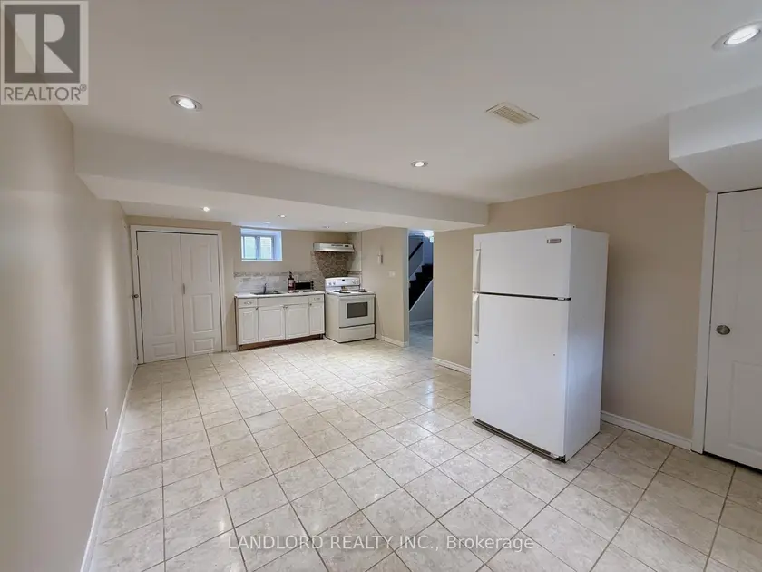 Detached at BSMT - 220 ELLINGTON DRIVE, Toronto