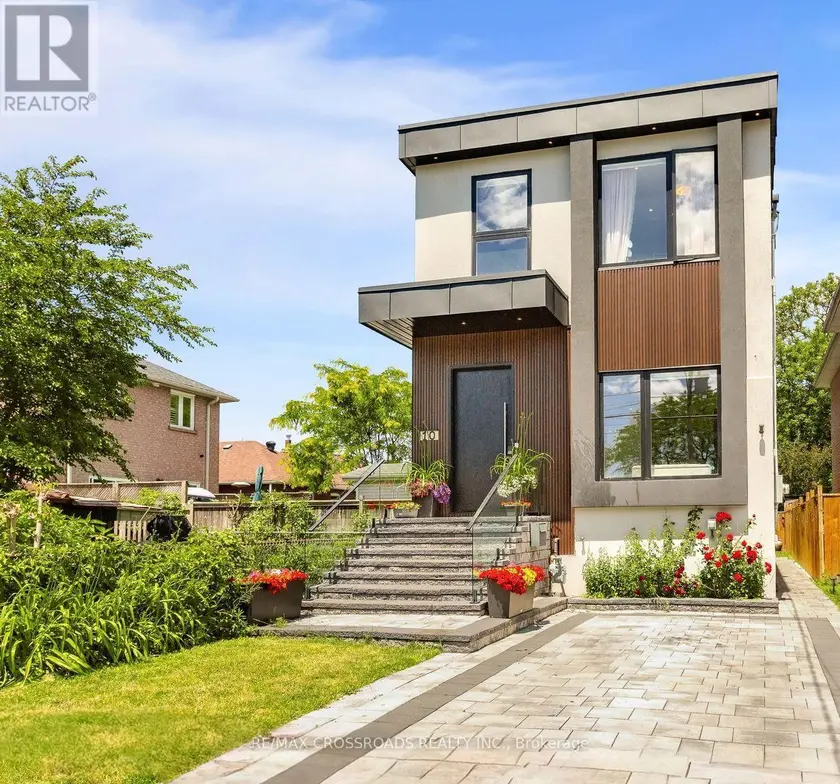 Detached at 10 HAMSTEAD AVENUE, Toronto
