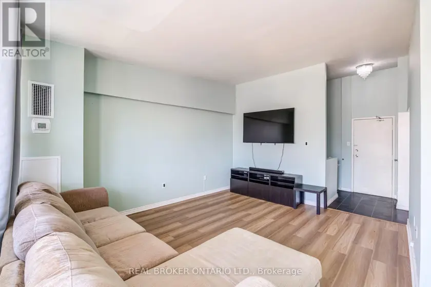 Apartment at 402 - 4060 LAWRENCE AVENUE E, Toronto