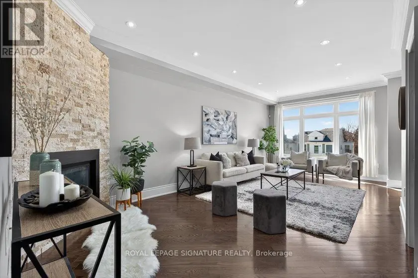 Detached at UPPER - 61B BEXHILL AVENUE, Toronto