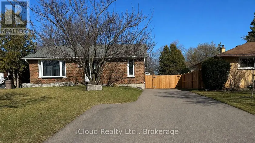 Multiplex at MAIN - 747 GLENFOREST STREET W, Oshawa