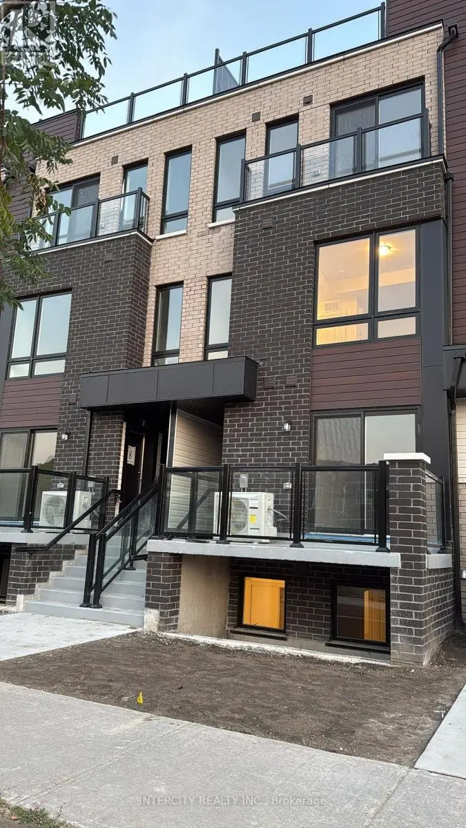 Townhouse at 13 - 245 MCLEVIN AVENUE, Toronto