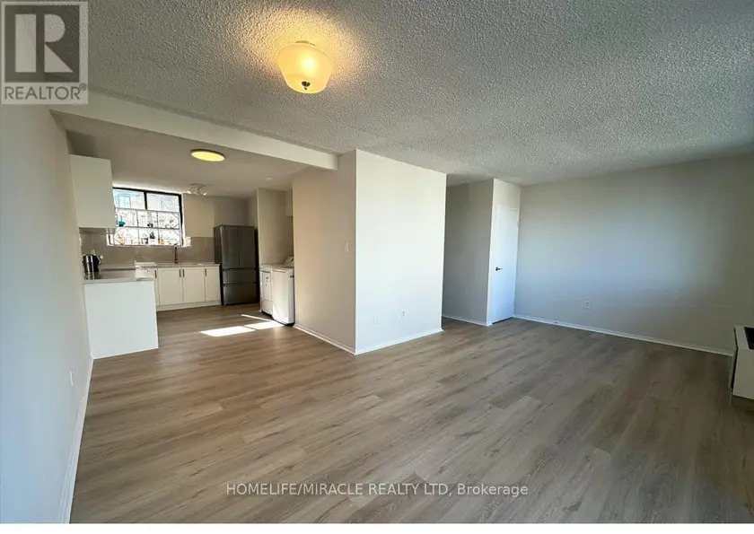 Apartment at 303 - 665 KENNEDY ROAD, Toronto (Kennedy Park)