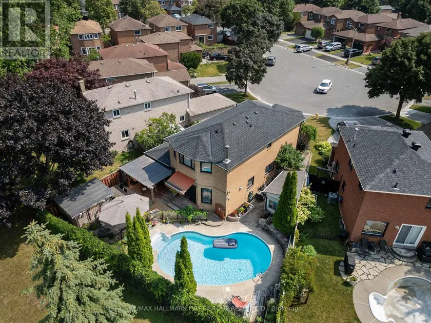 Detached at 11 BOWERS COURT, Ajax