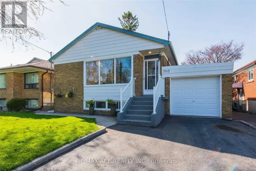 Detached at MAIN - 3715 ST CLAIR AVENUE E, Toronto