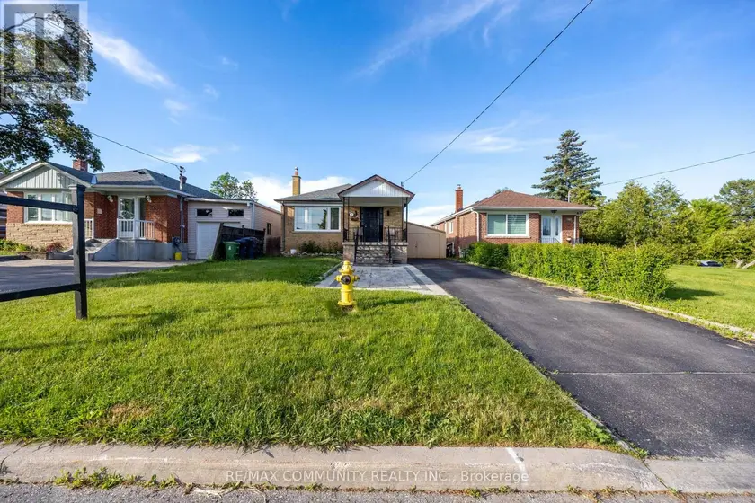 Detached at 45 BARRYMORE ROAD, Toronto