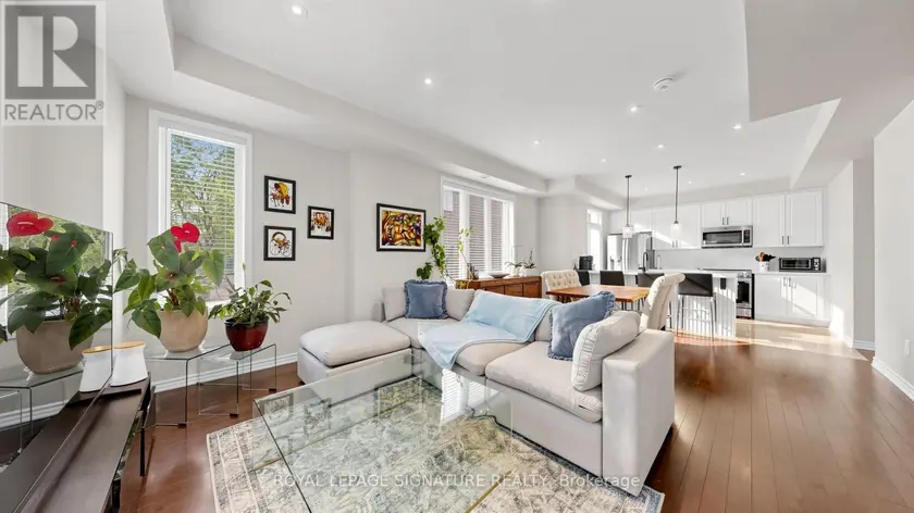 Townhouse at 10 - 35 HERON PARK PLACE, Toronto