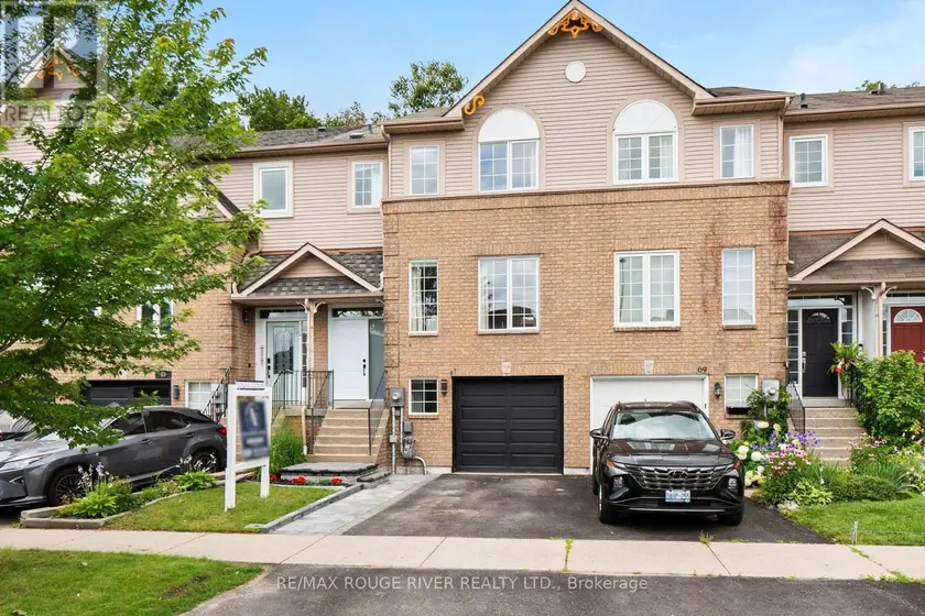 Townhouse at 67 TREWIN LANE, Clarington (Bowmanville)