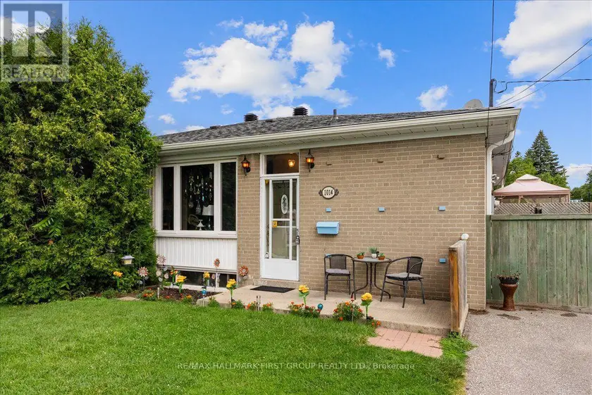 Semi-Detached/Link at 1014 DUNLOP STREET E, Whitby