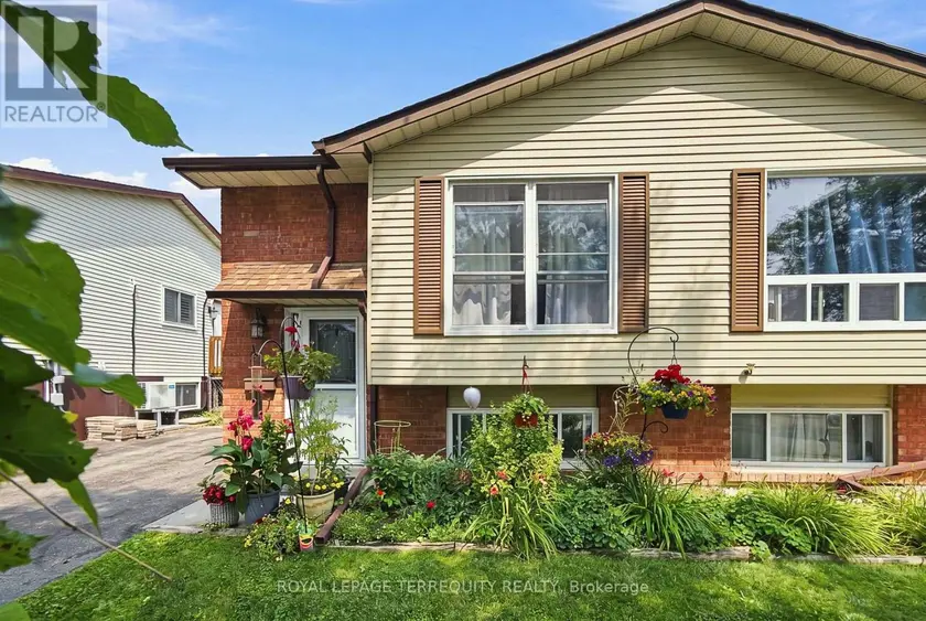 Semi-Detached/Link at 224 MEDINA COURT, Oshawa