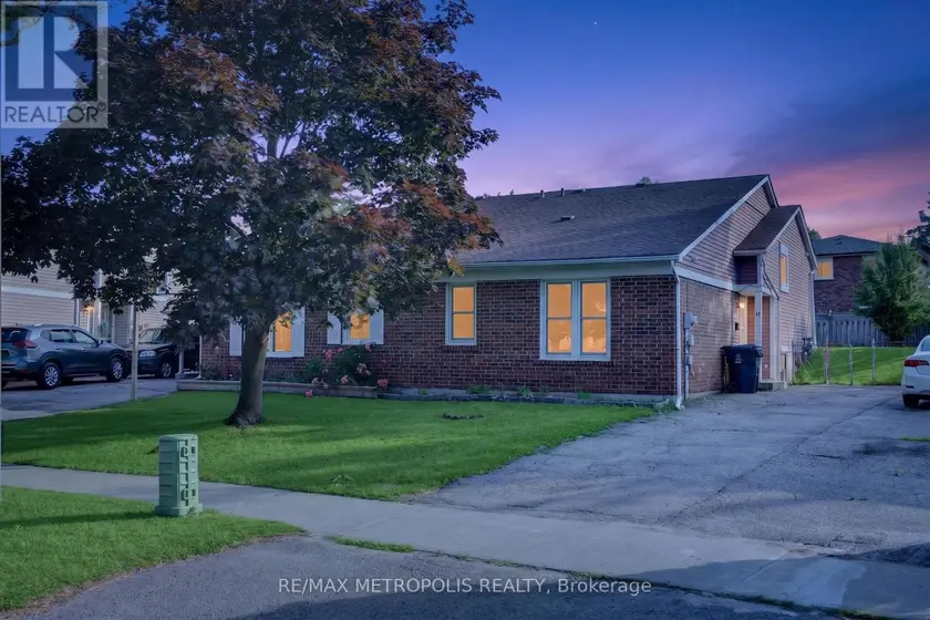 Semi-Detached/Link at 16 STANBRIDGE COURT, Toronto