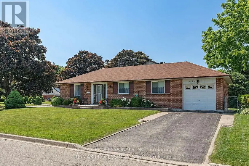 Detached at LOWER - 124 PANTER CRESCENT, Ajax