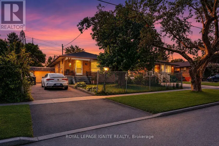 Detached at BSMT - 61 JARWICK DRIVE, Toronto