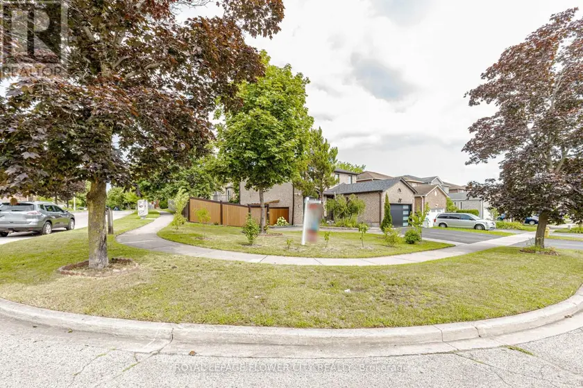 Multiplex at 1530 SOMERGROVE CRESCENT, Pickering (Brock Ridge)