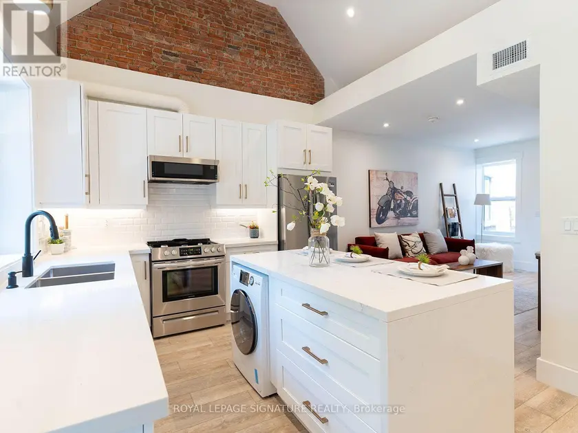 Other at UPPER - 129 KENILWORTH AVENUE, Toronto
