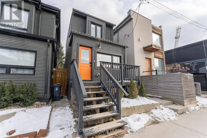 Detached at BASEMENT APARTMENT - 7 CRAVEN ROAD, Toronto