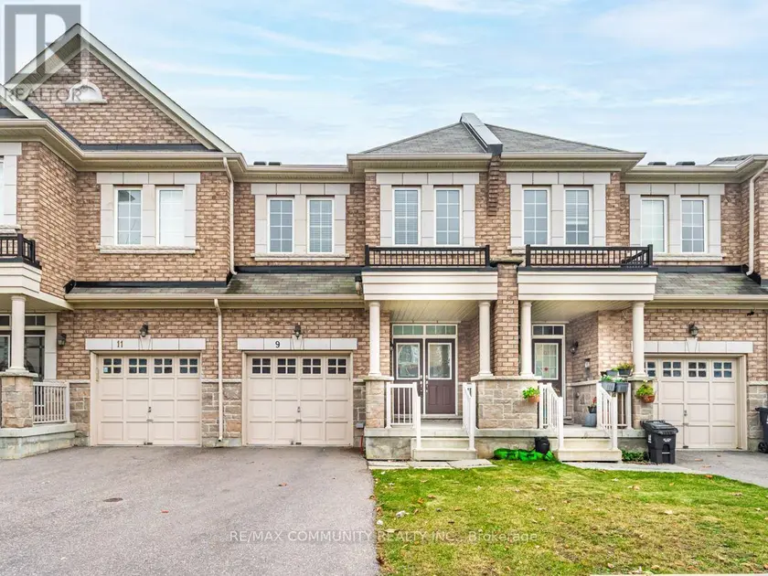 Townhouse at 9 TWINFLOWER COURT, Toronto