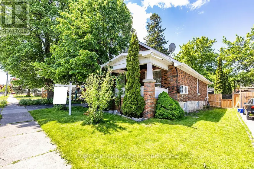 Detached at 140 GLADSTONE AVENUE, Oshawa