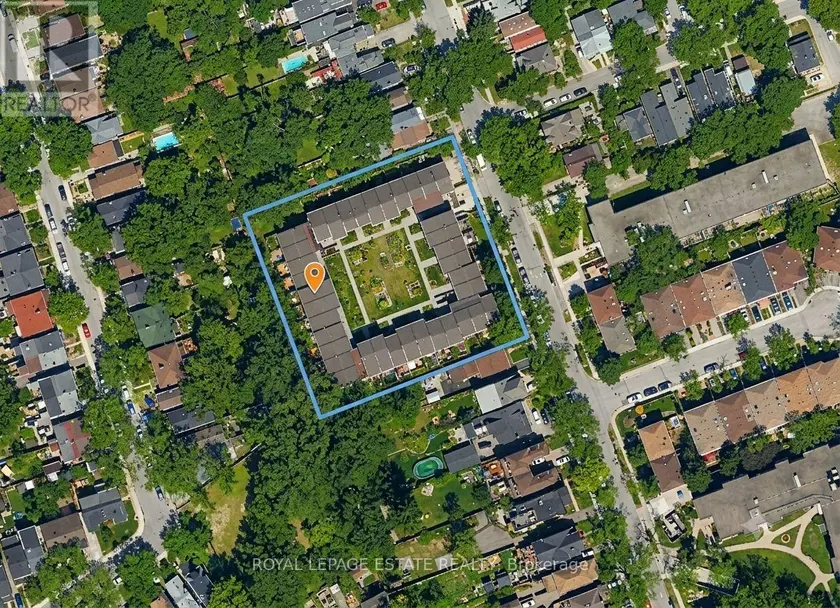 Townhouse at 123 - 90 EDGEWOOD AVENUE, Toronto