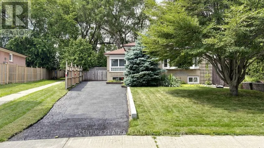 Detached at 22 JEFFTON CRESCENT, Toronto