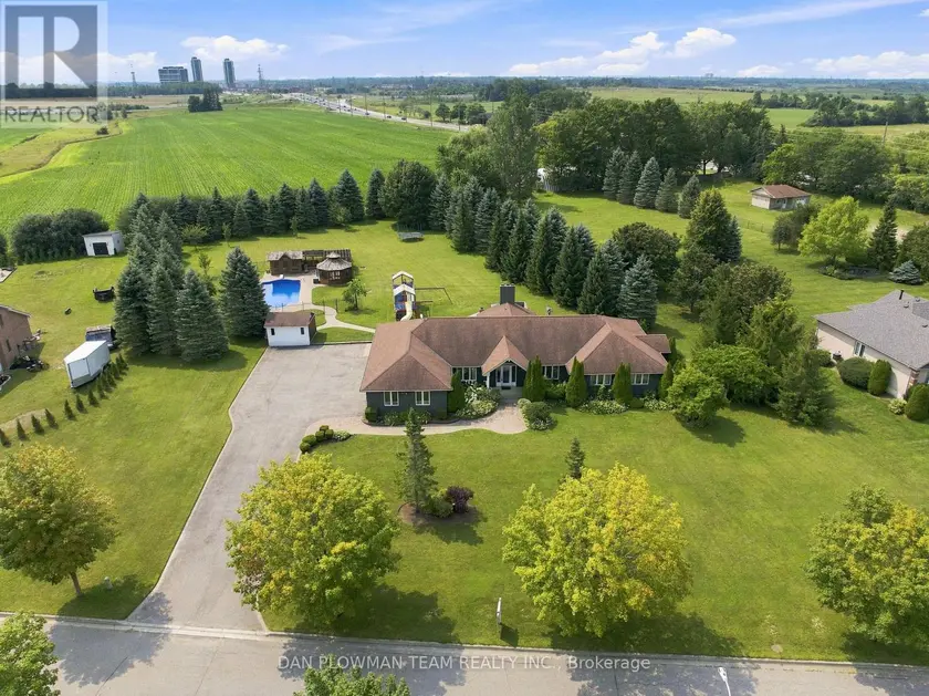 Detached at 11 STEEPLEVIEW COURT, Oshawa