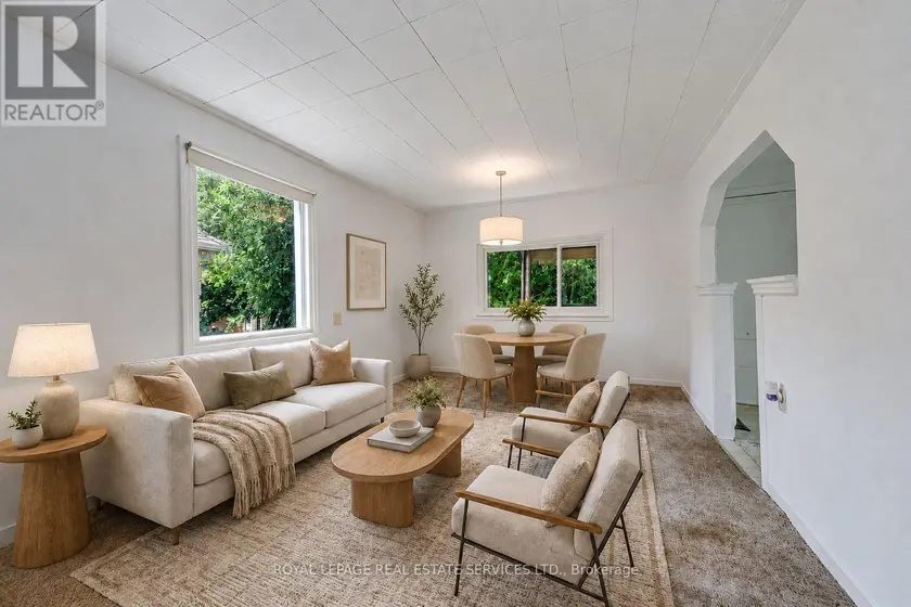 Detached at 10 THATCHER AVENUE, Toronto