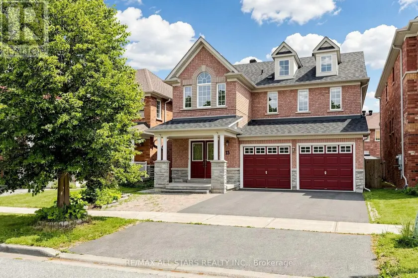 Detached at 13 BOULDERBROOK DRIVE, Toronto
