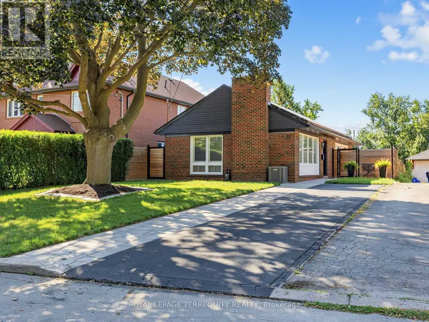 Detached at 29 SEDGEWICK CRESCENT, Toronto