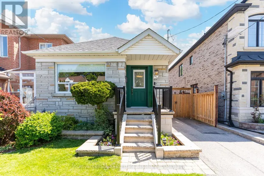 Detached at 43 HEALE AVENUE, Toronto
