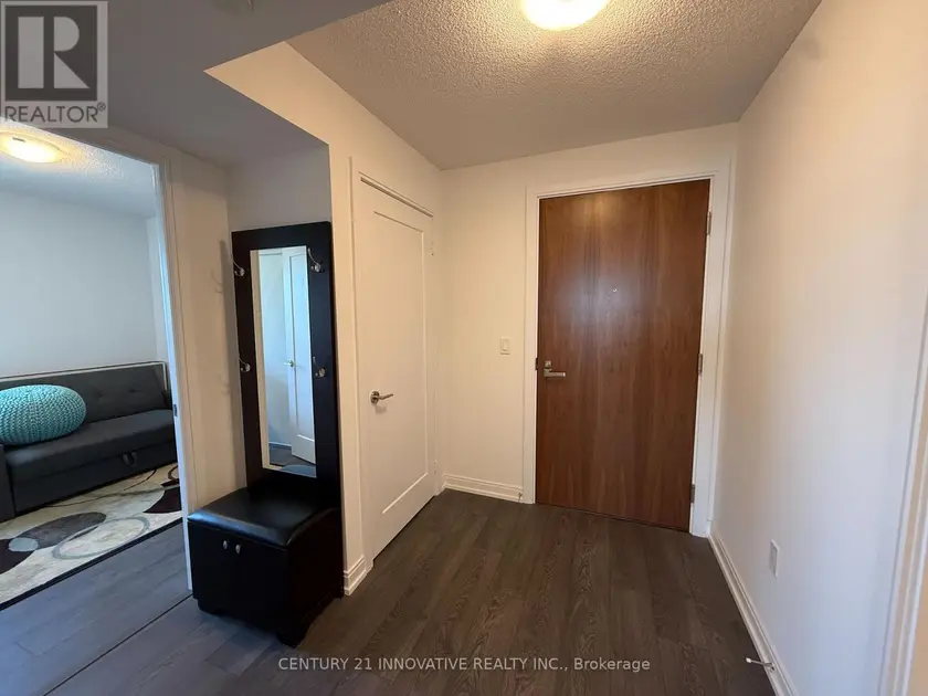 Apartment at 1723 - 275 VILLAGE GREEN SQUARE, Toronto