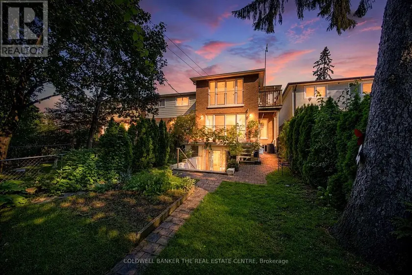 Detached at 15 CRAIGLEE DRIVE, Toronto (Birchcliffe-Cliffside)