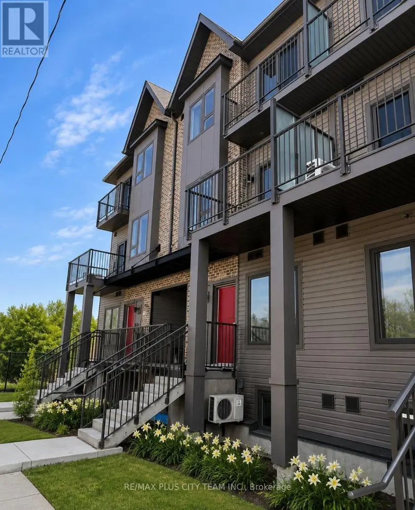 Townhouse at 1306 - 2635 WILLIAM JACKSON DRIVE, Pickering