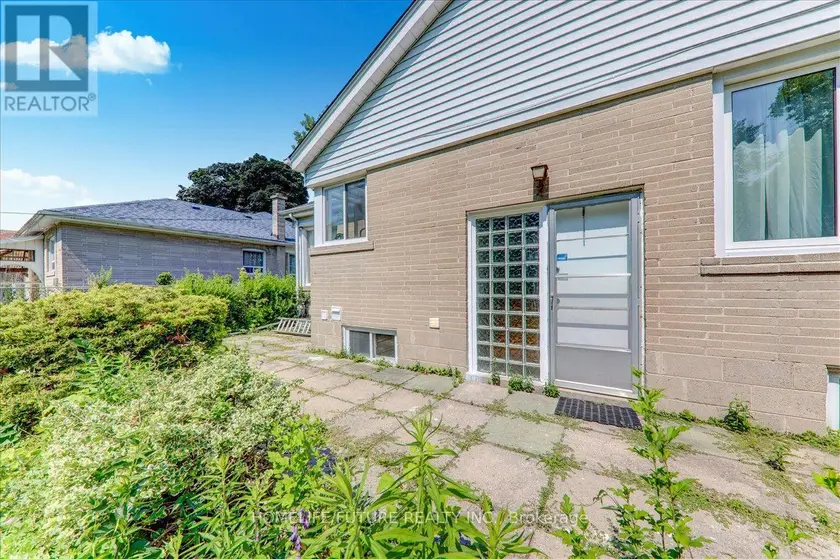 Detached at BSMT - 53 DENNETT DRIVE, Toronto
