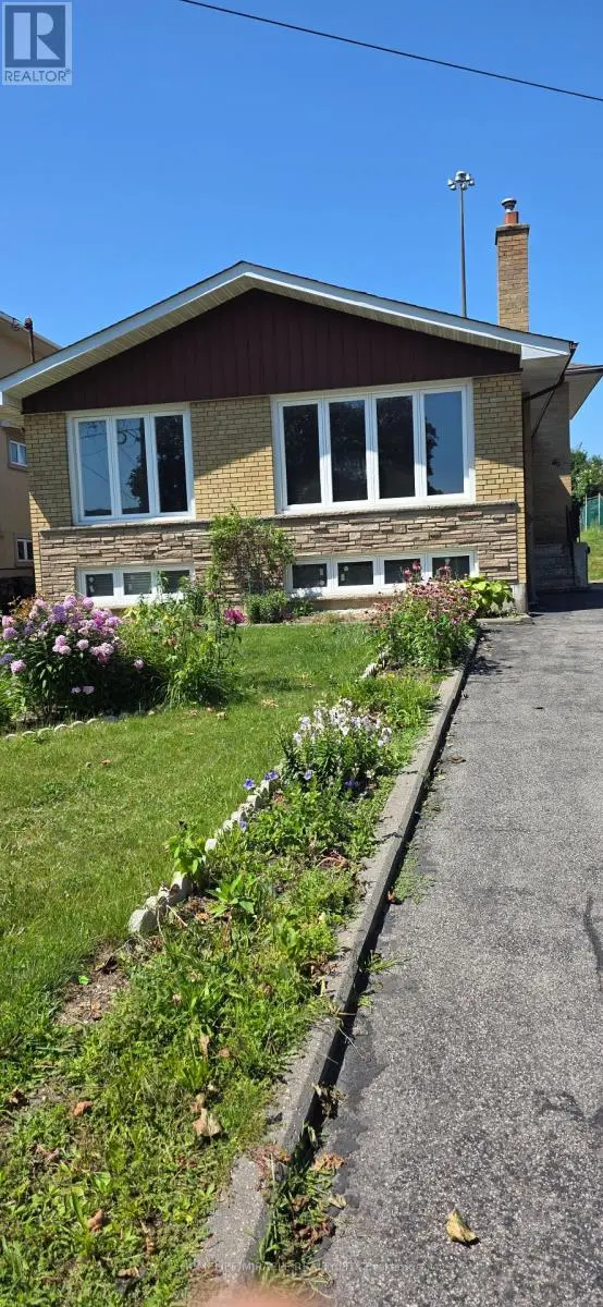 Detached at GROUND FLOOR AND BASEMENT - 46 CAVEHILL CRESCENT, Toronto