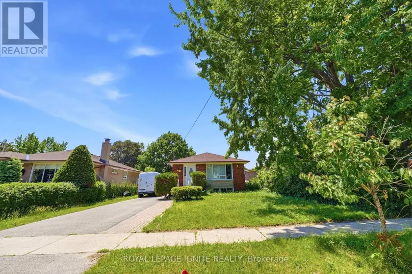 Detached at BSMT - 18 GLOAMING DRIVE, Toronto