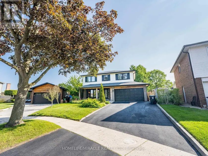 Detached at 7 CHAPAIS CRESCENT, Toronto