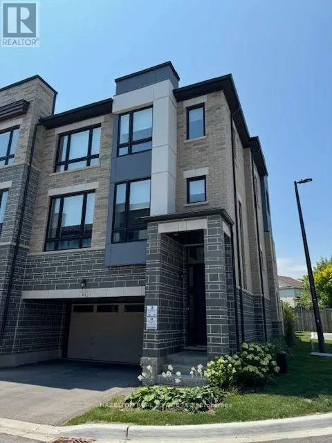 Townhouse at 40 STEAMBOAT WAY, Whitby