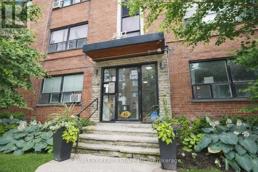 Apartment at 3017 Queen St E, Toronto