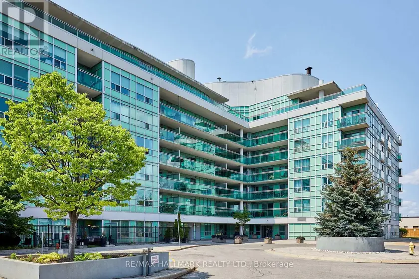 Apartment at PENTHOUSE 702 - 60 FAIRFAX CRESCENT, Toronto