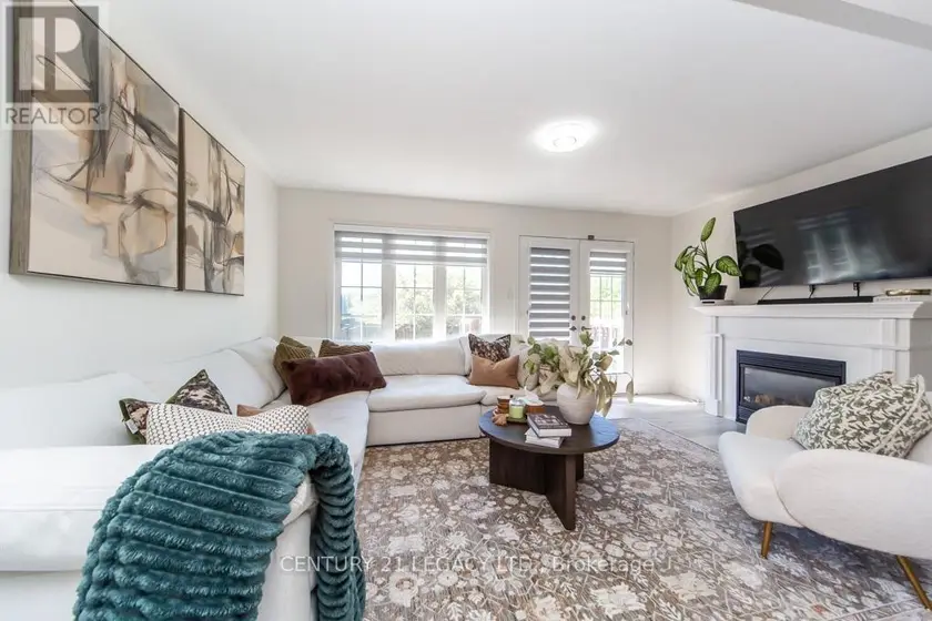 Townhouse at 44 TINCOMB CRESCENT, Whitby