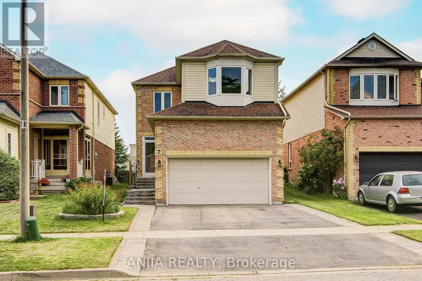 Detached at 7 ALLAYDEN DRIVE, Whitby