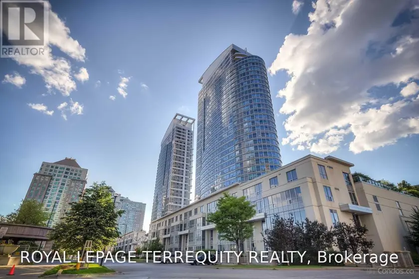 Townhouse at TH108 - 36 LEE CENTRE DRIVE, Toronto