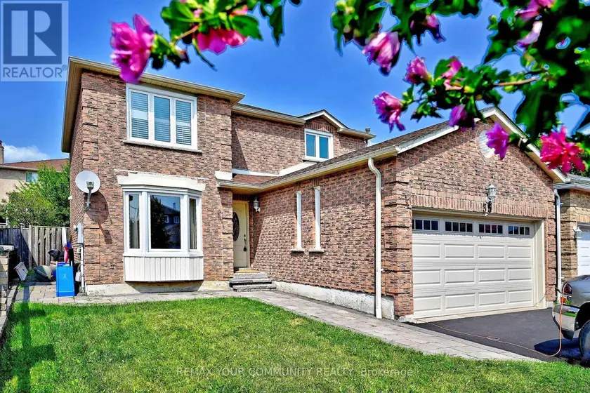 Detached at 35 DAKIN DRIVE, Ajax