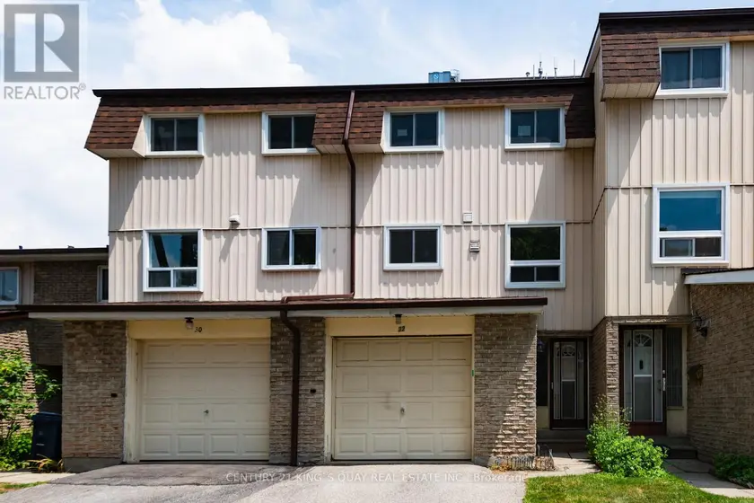 Townhouse at 32 - 44 CHESTER LE BOULEVARD, Toronto