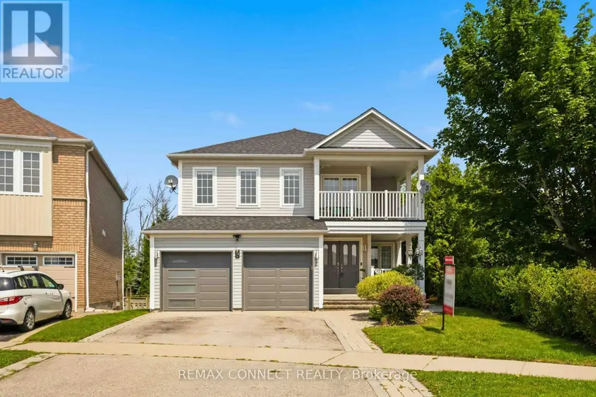 Detached at 72 WARWICK AVENUE, Ajax