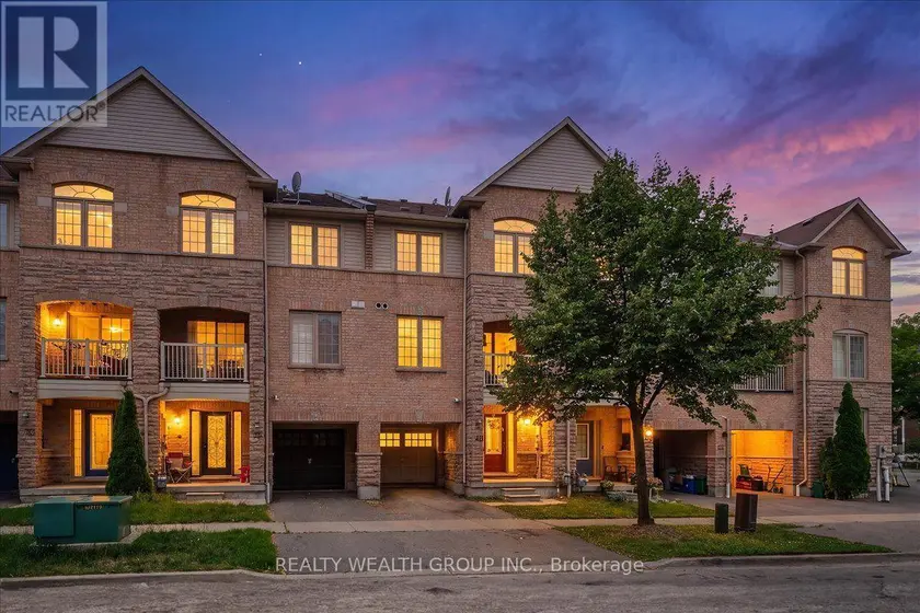 Townhouse at 40 CLOWES STREET, Ajax