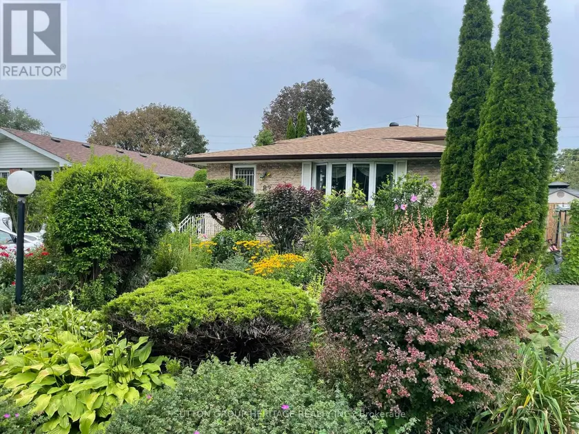 Detached at 82 CLAYMORE CRESCENT, Oshawa