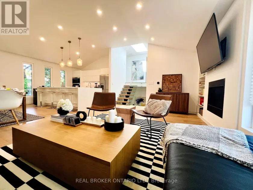 Detached at 51 CASTLEMERE CRESCENT, Toronto