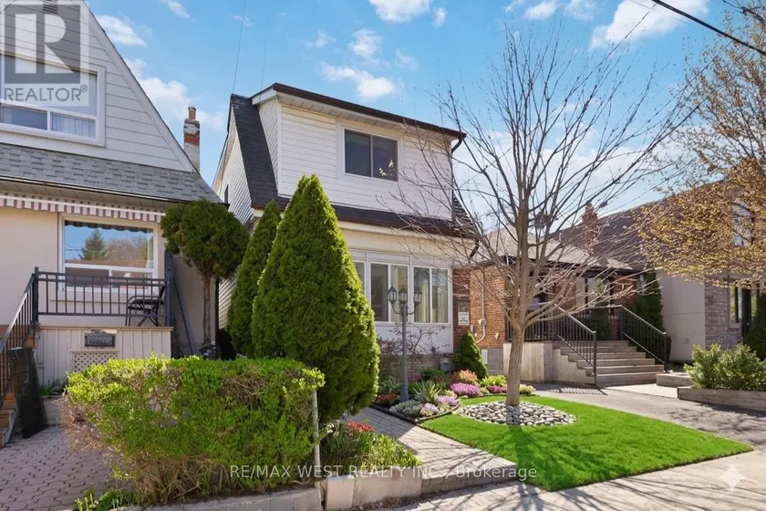 Detached at 79 KING EDWARD AVENUE, Toronto