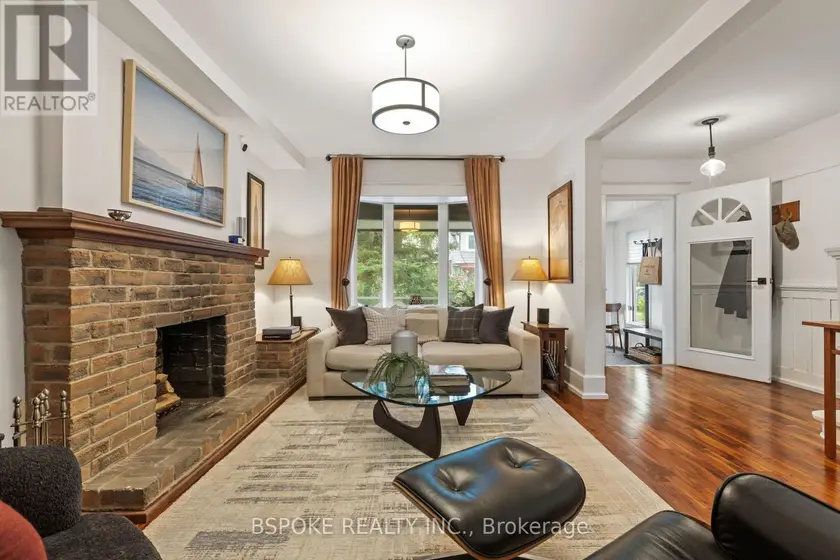 Detached at 126 OAKCREST AVENUE, Toronto